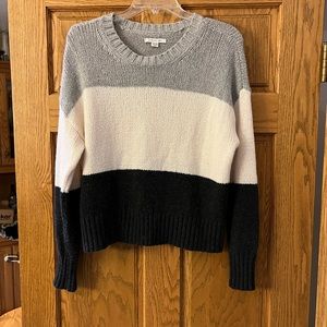 Striped pullover crew neck sweater from American Eagle. Size XS